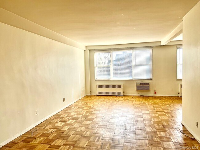 Photo - 10 Lake St Unit 2K