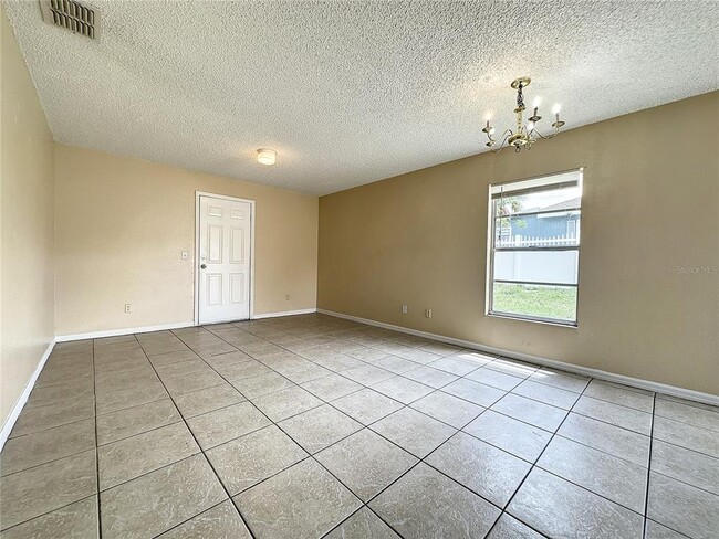 606 Claude Holmes Senior Ave