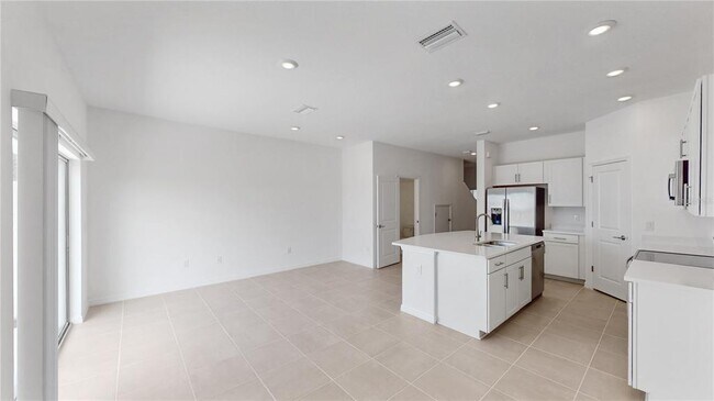 Photo - 2415 Paravane Wy