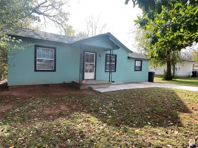 Building Photo - 4202 Jones Blvd Rental