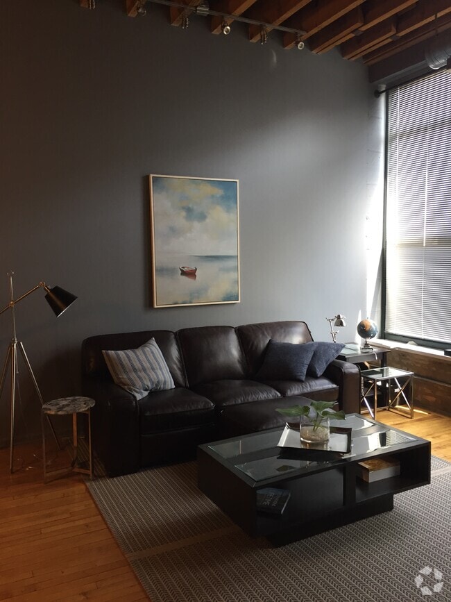 Building Photo - 3201 N Seminary Ave Unit 206 Rental