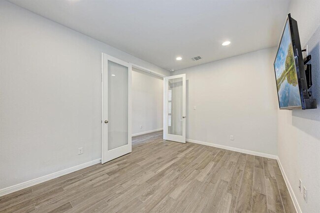 Photo - 133 Bauer Lp