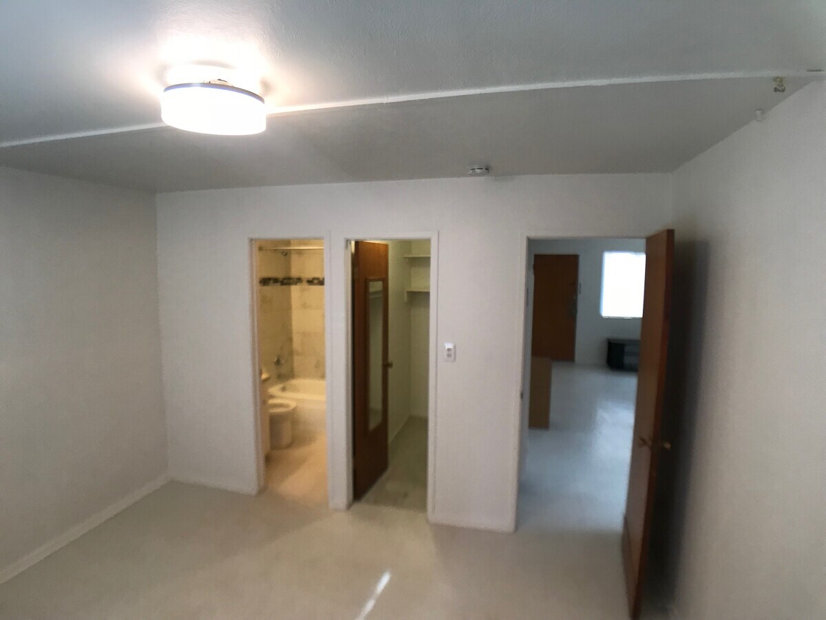 Photo - Palms Apartments