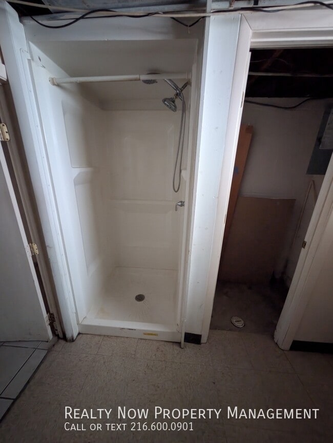 Photo - 13604 Oak Park Blvd