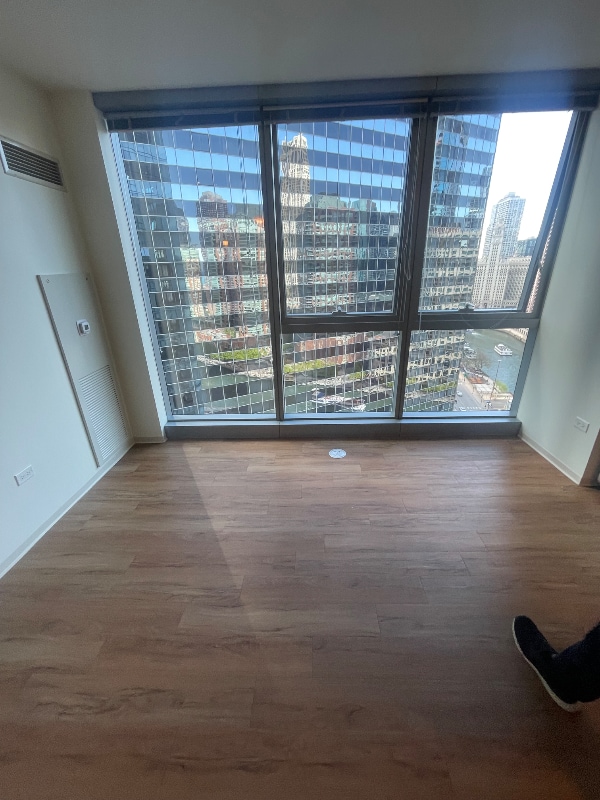 Photo - 331 W Wacker Dr