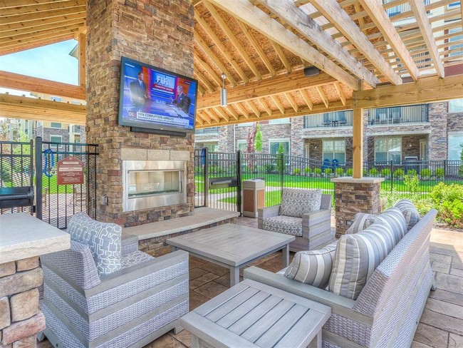 Building Photo - WaterCrest at City Center Rental