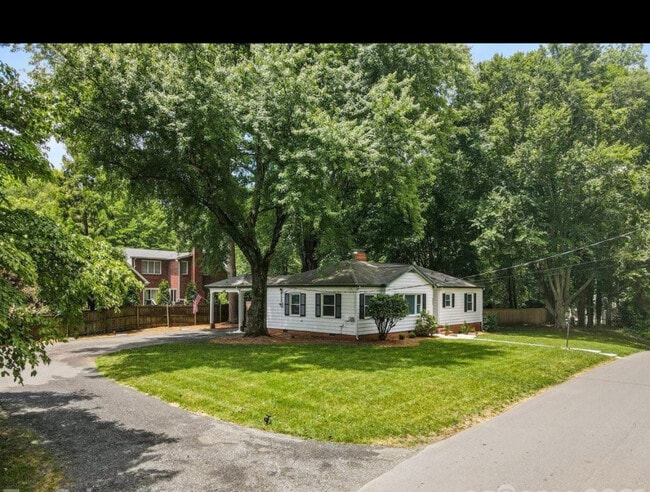 Photo - 4326 Castleton Rd