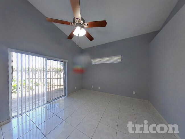 Photo - 441 Briar Bay Cir
