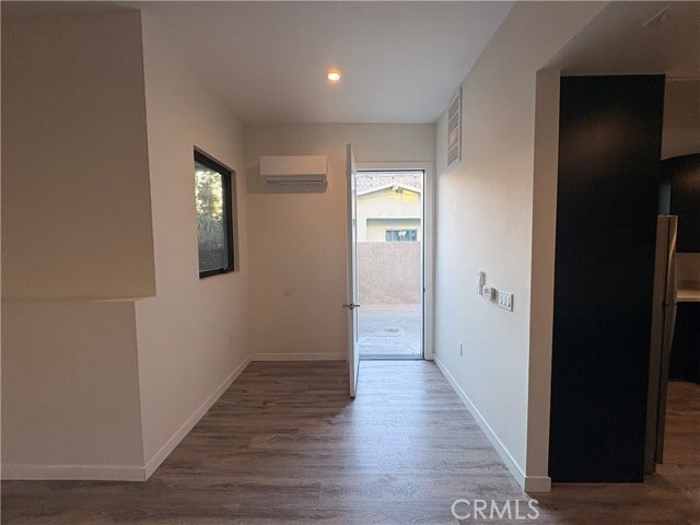 Photo - 117 W Chestnut St