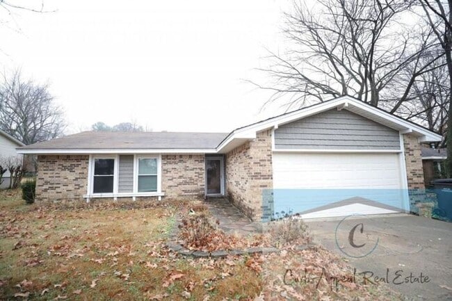 Building Photo - 3 Bedroom 2 Bath Home in Beautiful Neighborhood! A must see!!