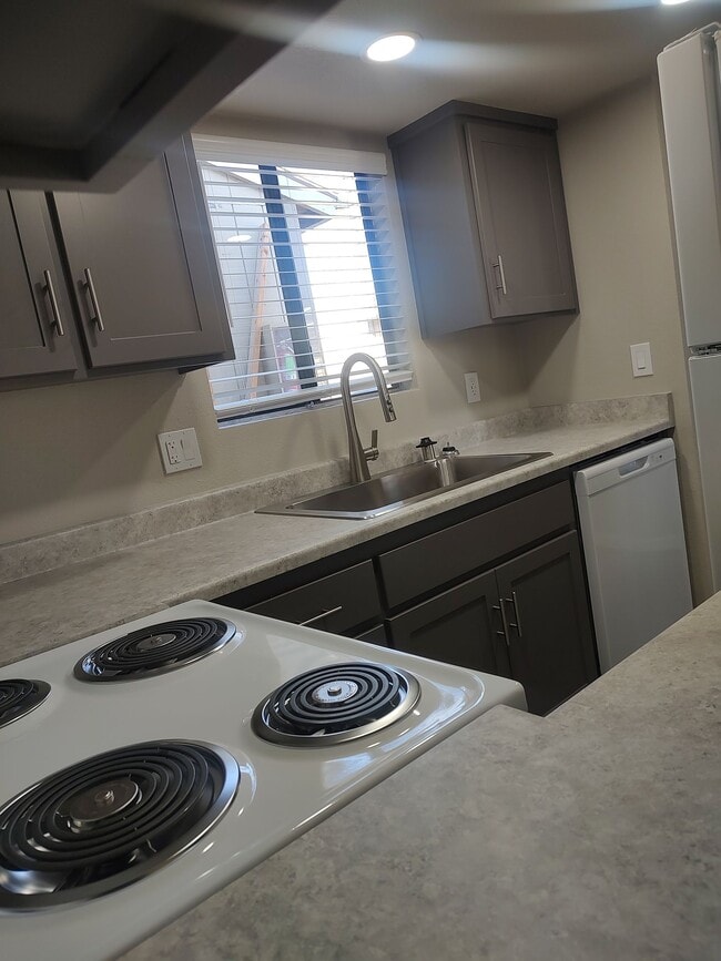 Burgundy House Apartments