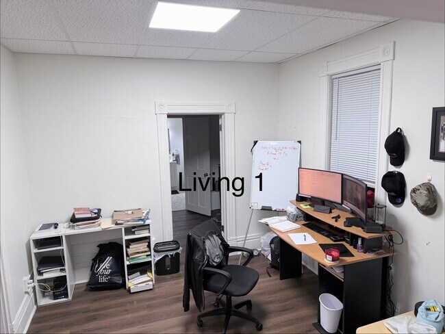 Photo - 10 E 5th St Unidad 1