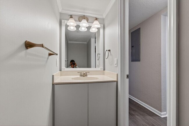 Photo - 750 Rider Rd