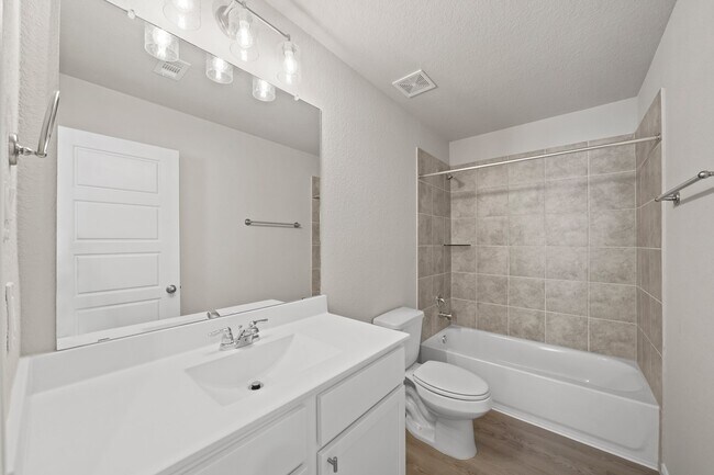 Photo - 831 Red Oakland Dr