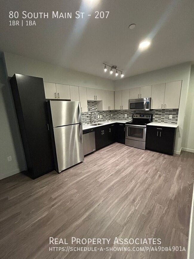 Building Photo - 80 South Main St Unit 207