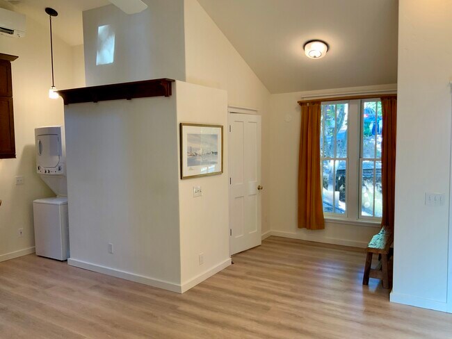 Photo - 19140 Laurel Dr