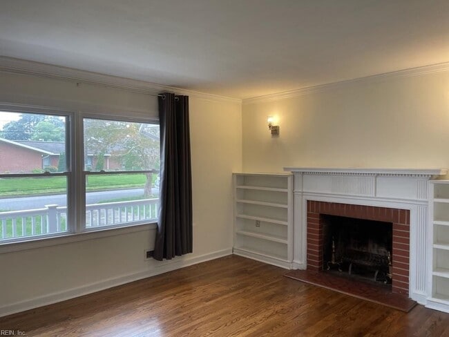 Photo - 2754 Greendale Ave