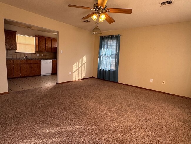 Photo - 1916 SW E Ave