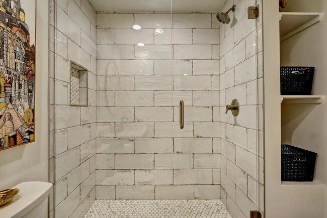 Photo - 20 S Front St Unit 1