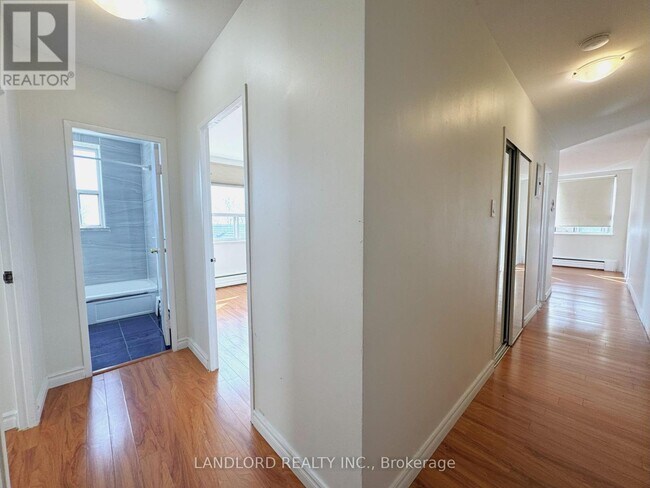 Photo - 140 Springhurst Ave Unité 41