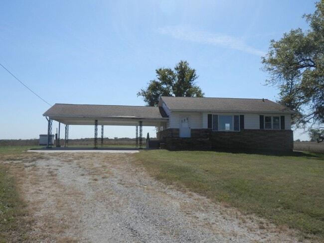 3 Bed 2 Bath Farmhouse! - 3 Bed 2 Bath Farmhouse!
