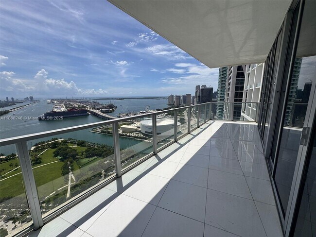 Building Photo - 1100 Biscayne Blvd Unit 4401 Rental