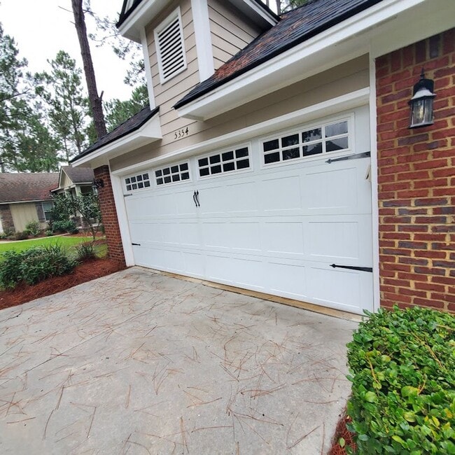Photo - Spacious 3-Bedroom Home with Open Floor Plan and Fenced Backyard in Hahira, GA
