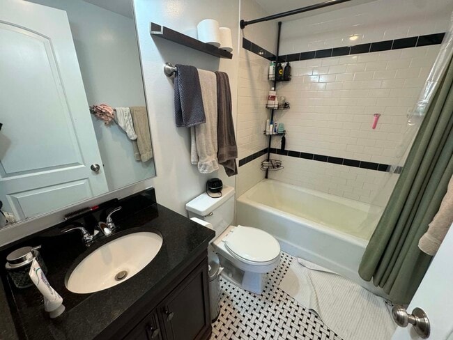 Photo - 115 Beacon St