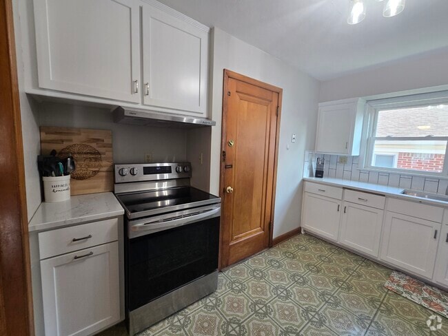 Building Photo - 2111 N 84th St Unit 2111 Rental