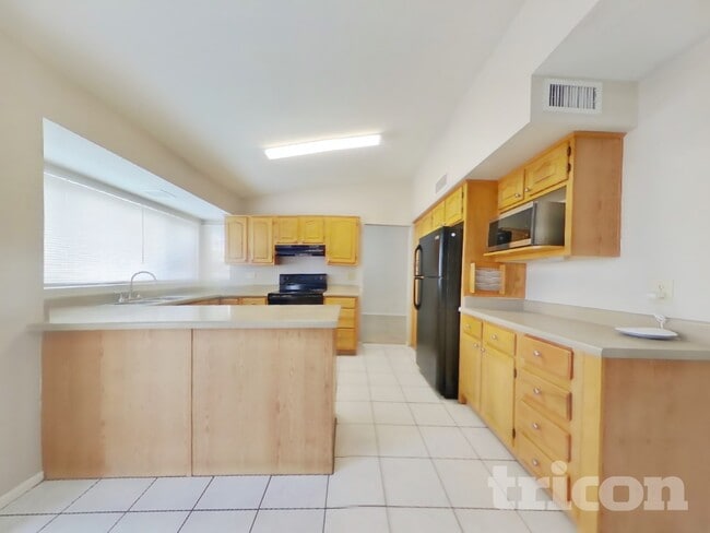 Photo - 5212 N 69th Ave