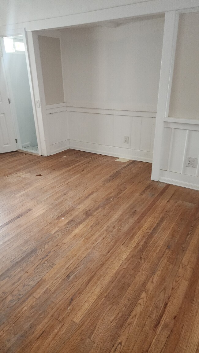 Photo - 3760 Military Ave House