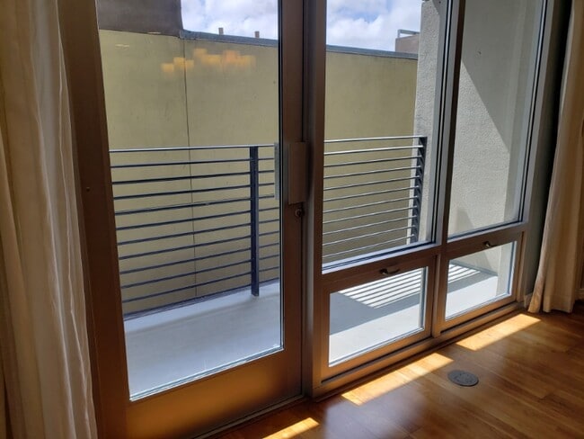 Photo - 1608 India St Unidad 302