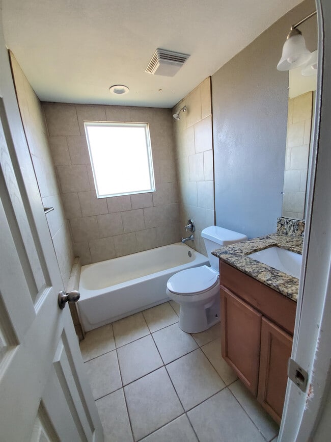 Photo - 2107 Pollard St