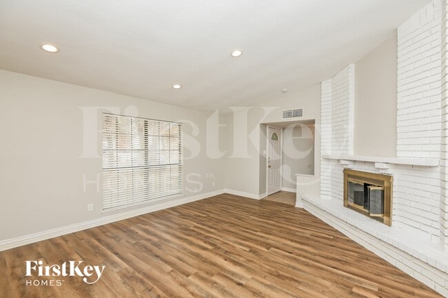 Photo - 3724 Mulberry Ln