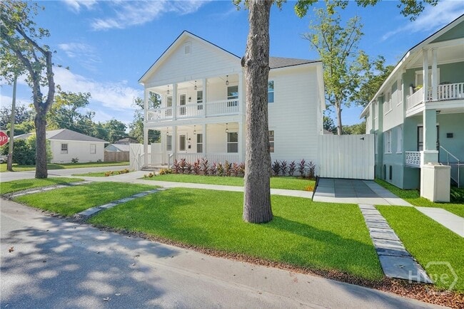 Photo - 773 E Duffy St