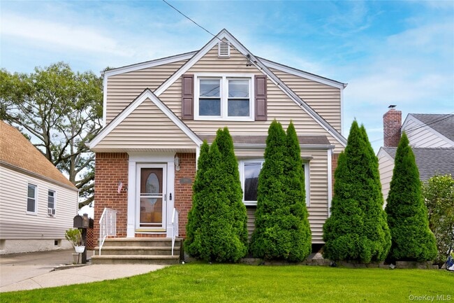 Building Photo - 209 Beech St Rental