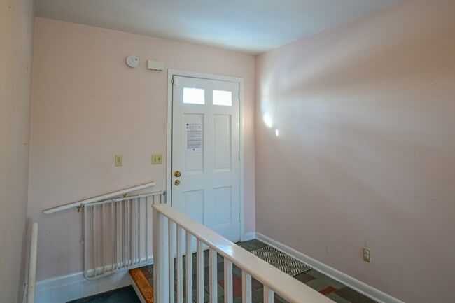 Photo - 33 Longview Heights Rd