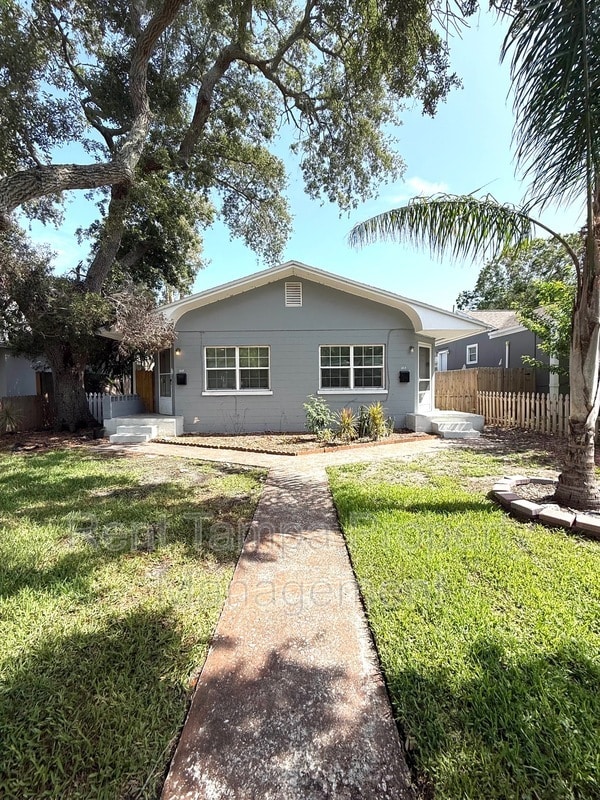 Photo - 612-612 17th Ave S