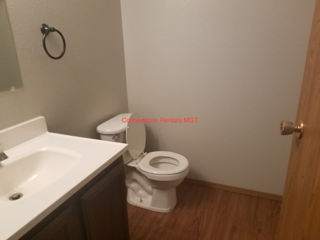 Photo - 918 9th Ave SE