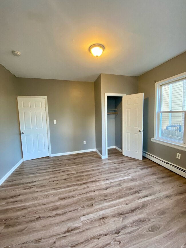 Bedroom - 101 Bedford St