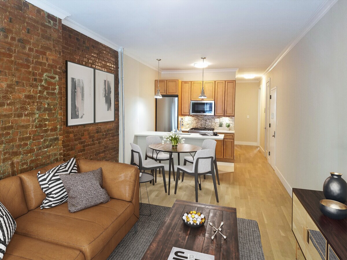 Photo - 540 Henry St