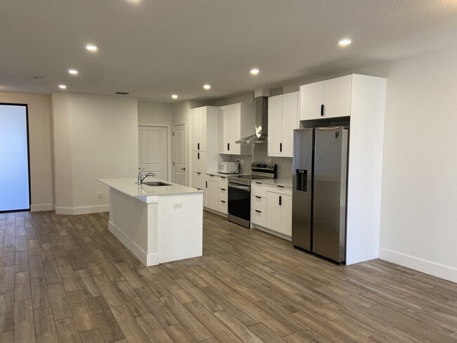 Photo - 401 Bella Sol Way