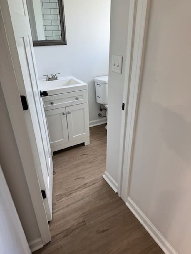 Photo - 3939 Front St