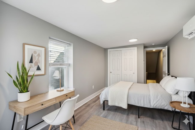 Photo - 1223 W Somerset St Unit PH012