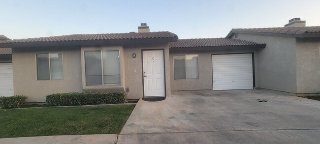 Building Photo - Brookside Dr Unit C