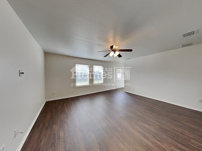 Photo - 1101 Eagle Claw Dr