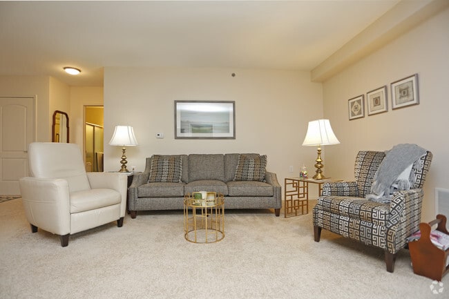2BR, 1BA -865 SF