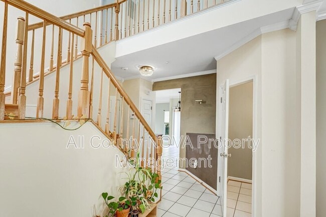 Photo - 8308 Deerstill Way