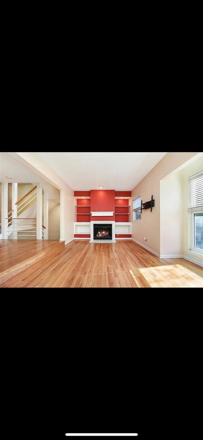 Photo - 14 Hemingway St