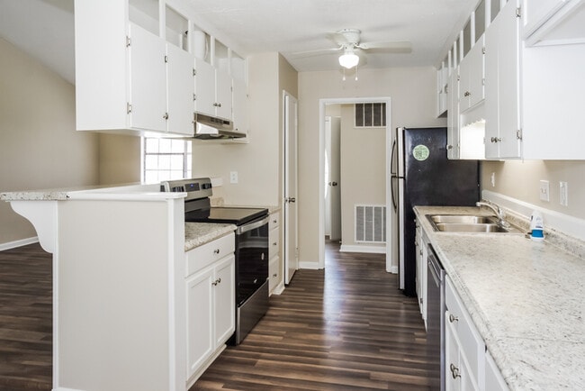 Photo - 3205 Buttrey Dr NW